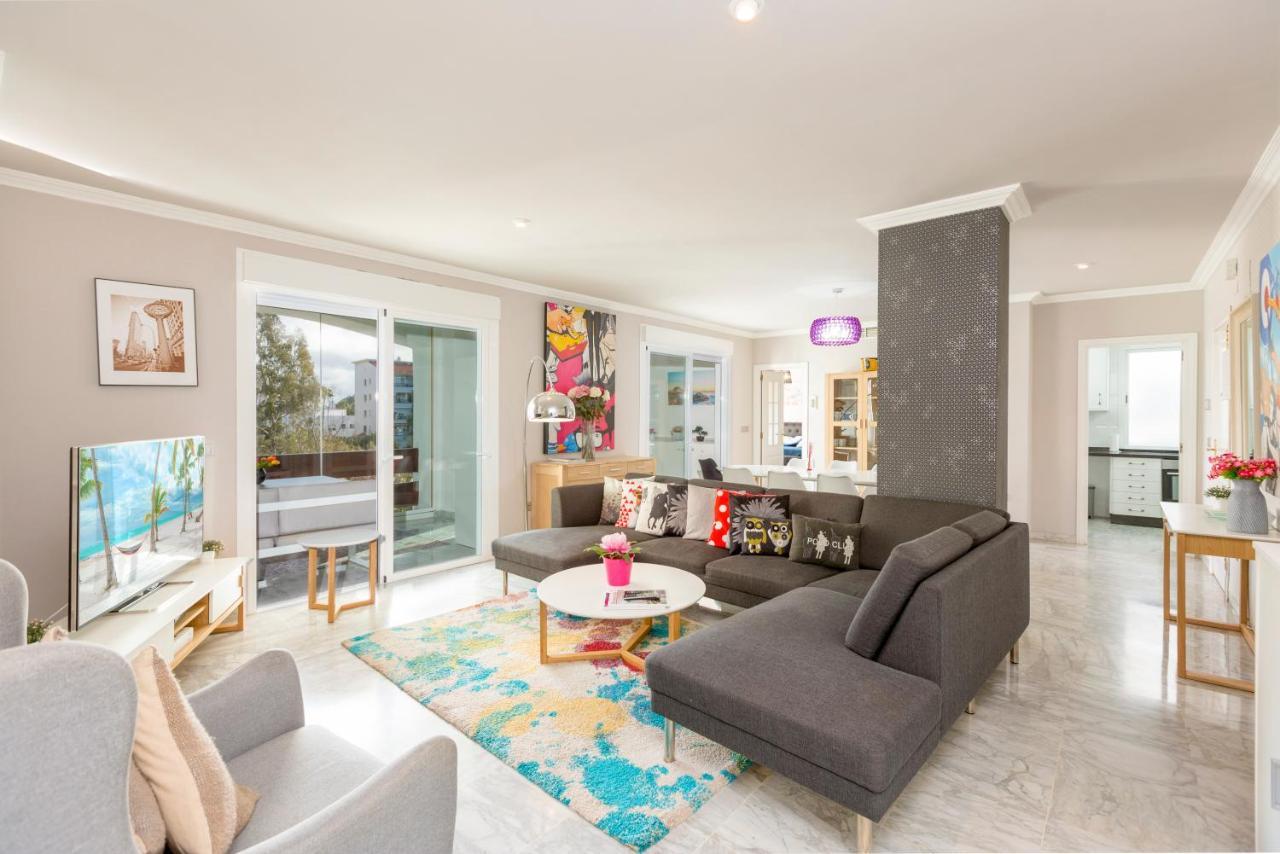 4 Bedroom Apartment In Puerto Banus 150 Meters From The Beach Marbella Bagian luar foto